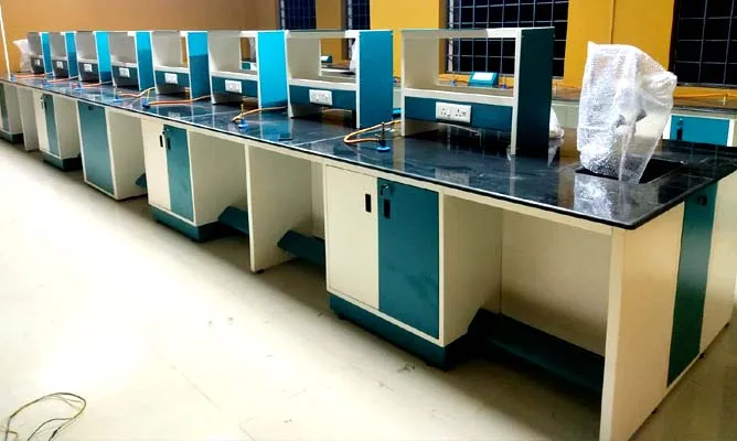 College Chemistry Lab Table